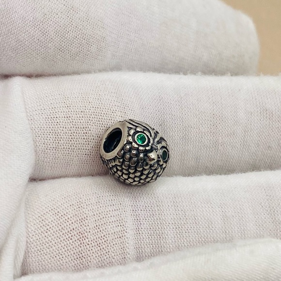 EUC Pandora 791211CZN Sterling Silver Wise Owl Animal Bead w/ Emerald Green CZ - Picture 4 of 8